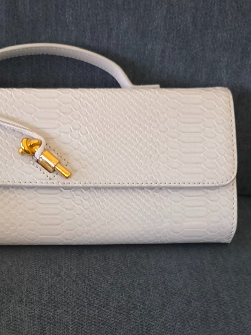 Authentic Showroom clutch with c/b strap - Picture 2 of 5